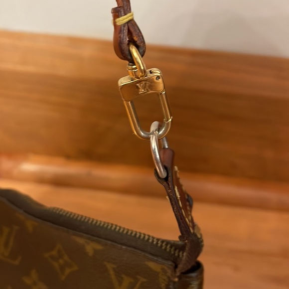 Vintage Authentic LV Louis Vuitton Monogram Pochette Accessoires SD 1909 - Picture 4 of 6